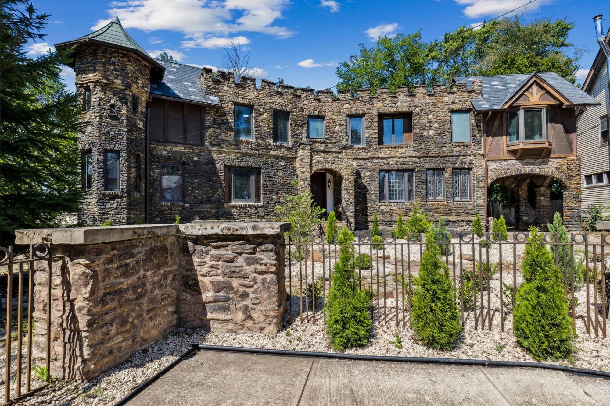 Enchanted Castle - Your Royal Getaway Awaits Cleveland Zewnętrze zdjęcie